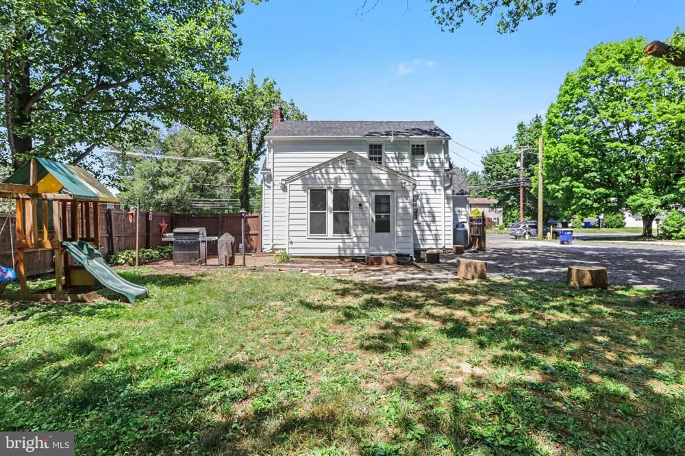 506 HOGESTOWN ROAD Mechanicsburg, PA 17050