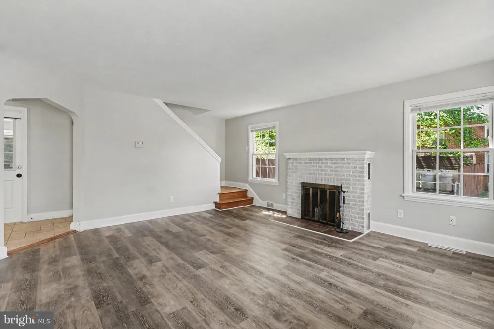 506 HOGESTOWN ROAD Mechanicsburg, PA 17050