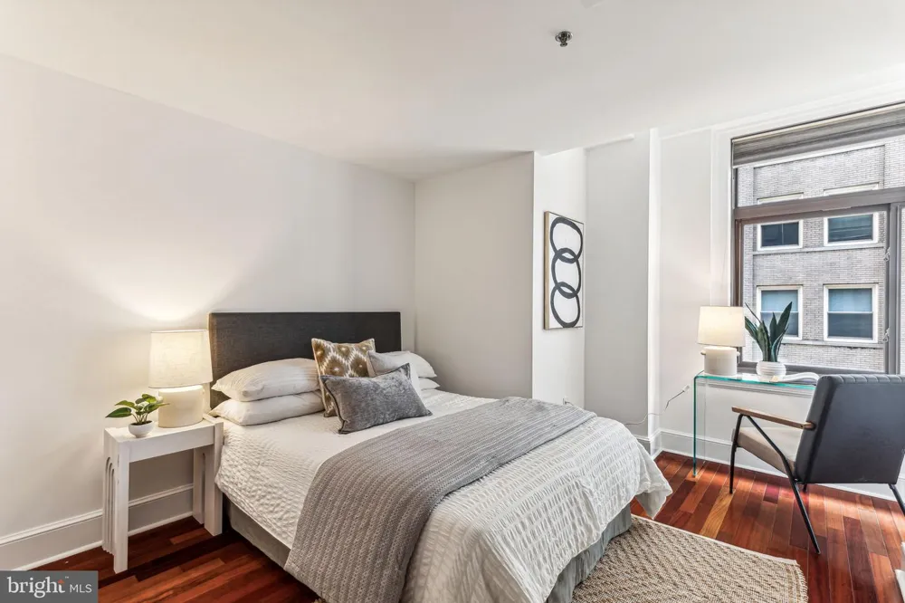 1500 CHESTNUT STREET #5E Philadelphia, PA 19102