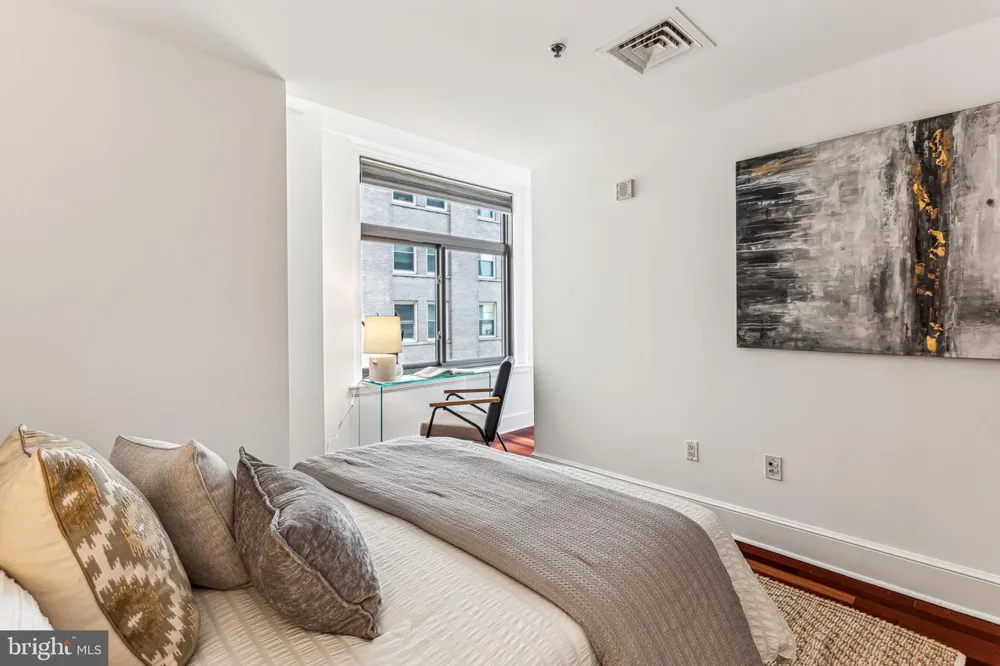 1500 CHESTNUT STREET #5E Philadelphia, PA 19102