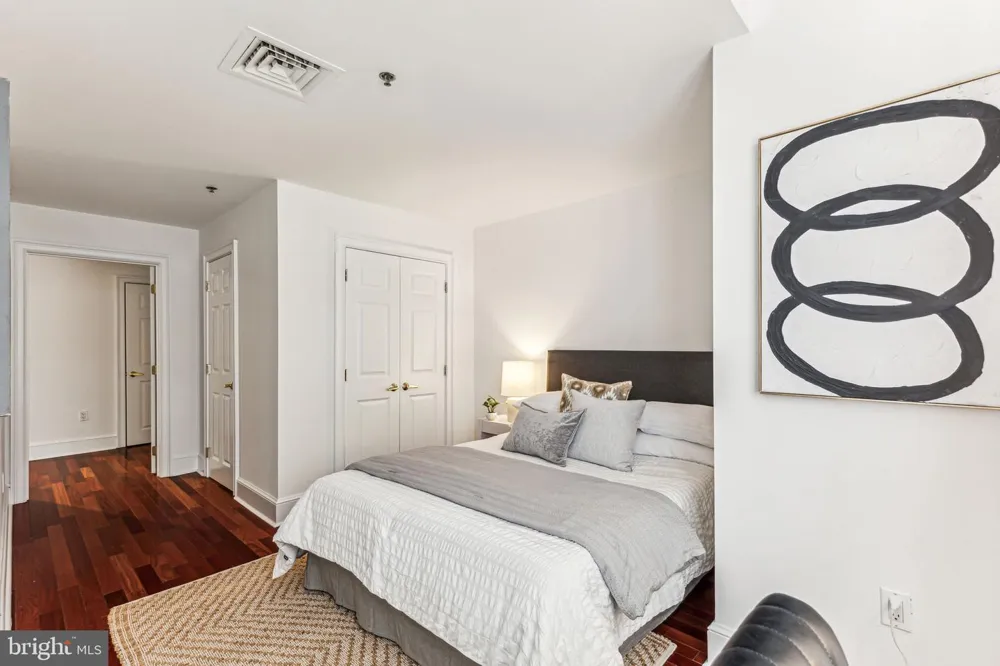 1500 CHESTNUT STREET #5E Philadelphia, PA 19102