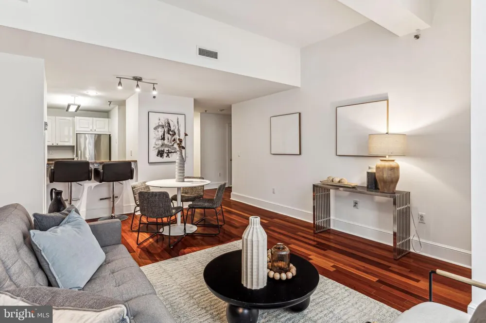 1500 CHESTNUT STREET #5E Philadelphia, PA 19102