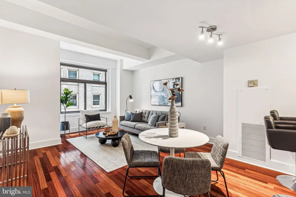 1500 CHESTNUT STREET #5E Philadelphia, PA 19102