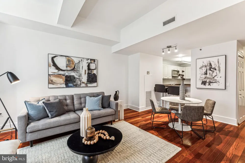 1500 CHESTNUT STREET #5E Philadelphia, PA 19102