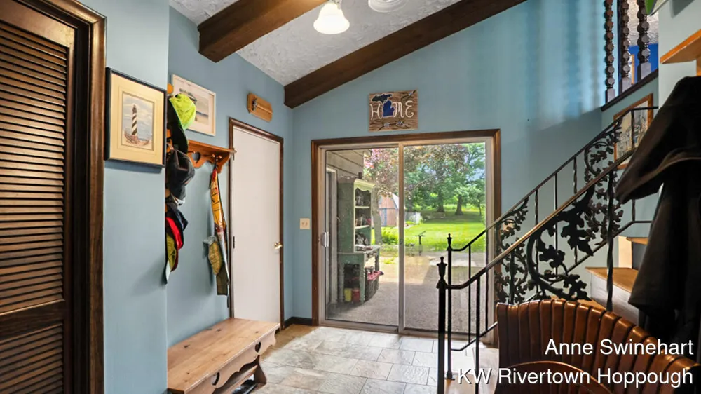 1686 Stonehaven Drive Holt, MI 48842