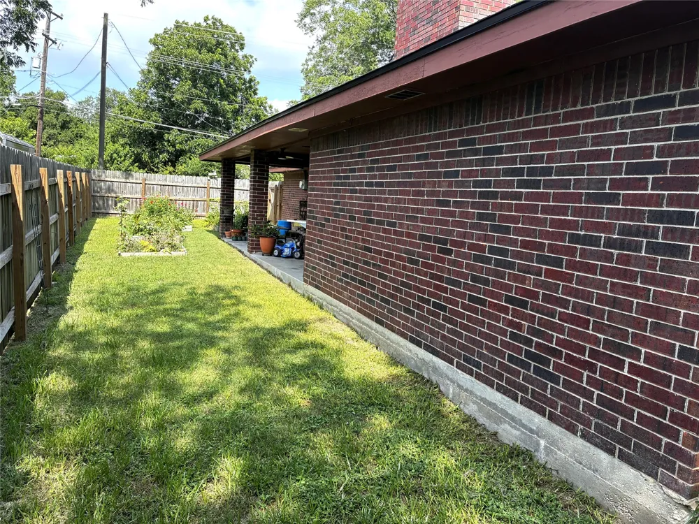 309 W Moerbe Drive Thorndale, TX 76577