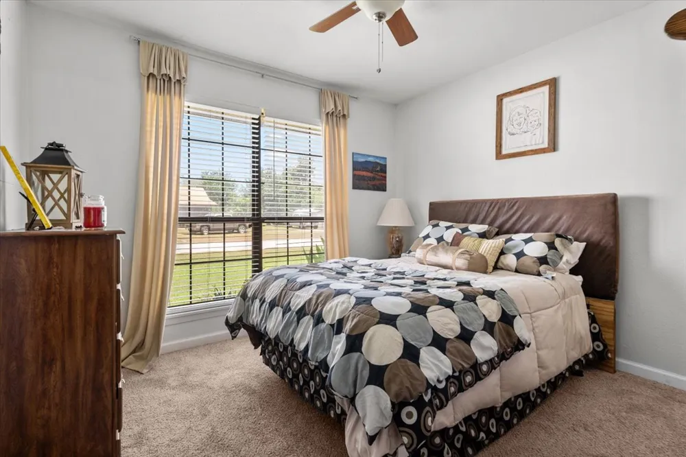 309 W Moerbe Drive Thorndale, TX 76577