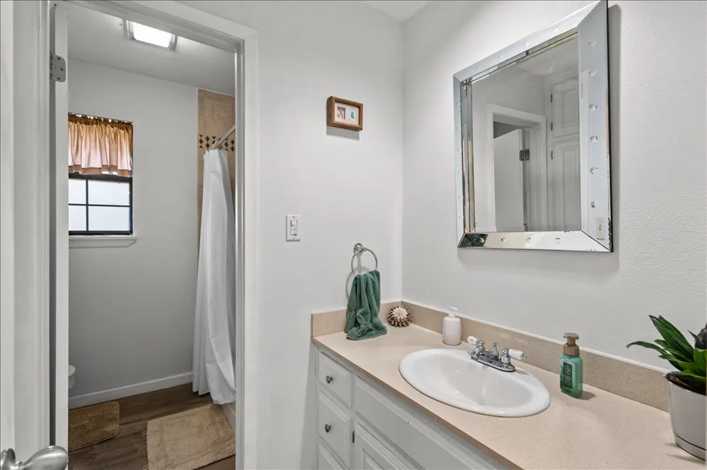 309 W Moerbe Drive Thorndale, TX 76577