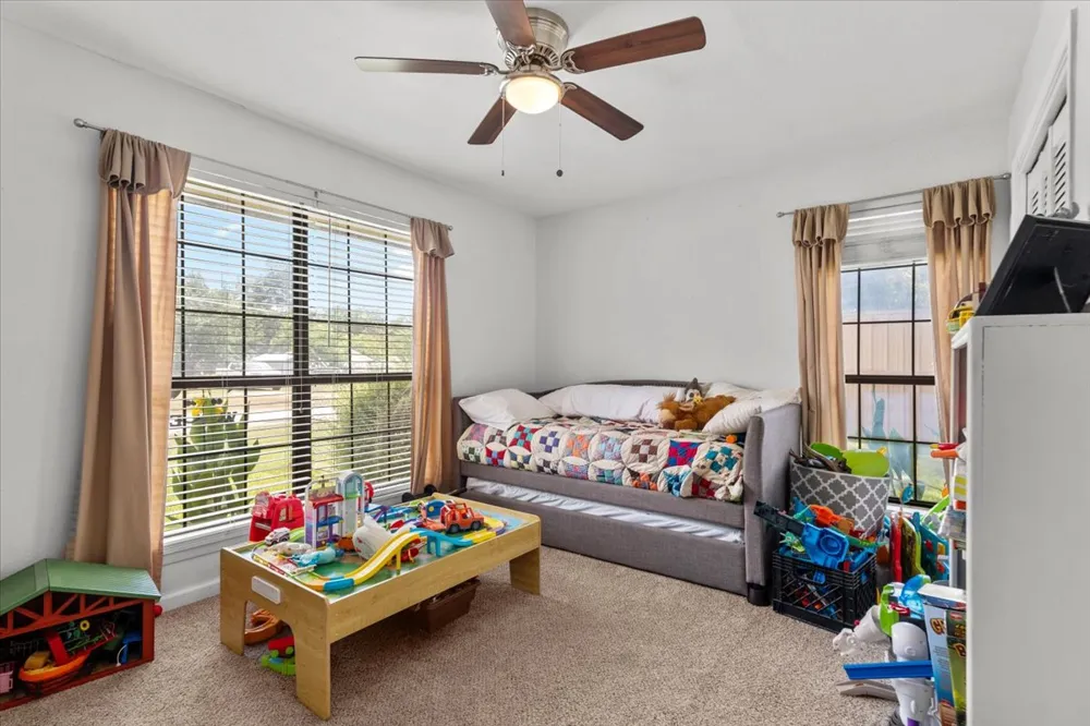 309 W Moerbe Drive Thorndale, TX 76577