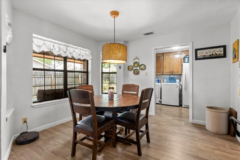 309 W Moerbe Drive Thorndale, TX 76577