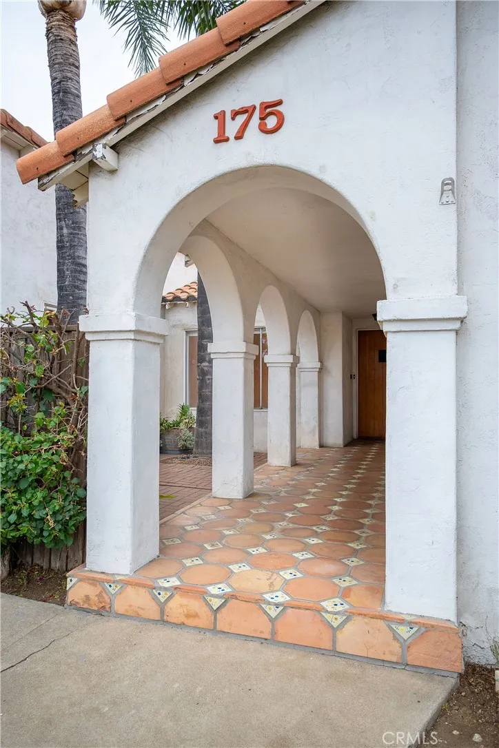 175 W 9th Upland, CA 91786