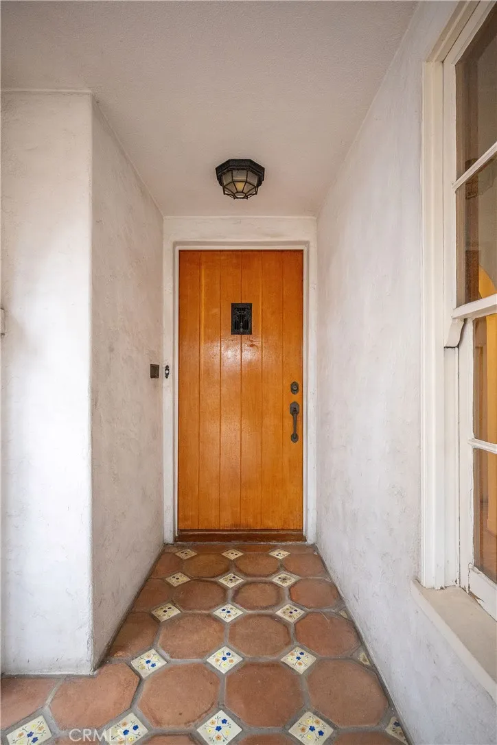 175 W 9th Upland, CA 91786