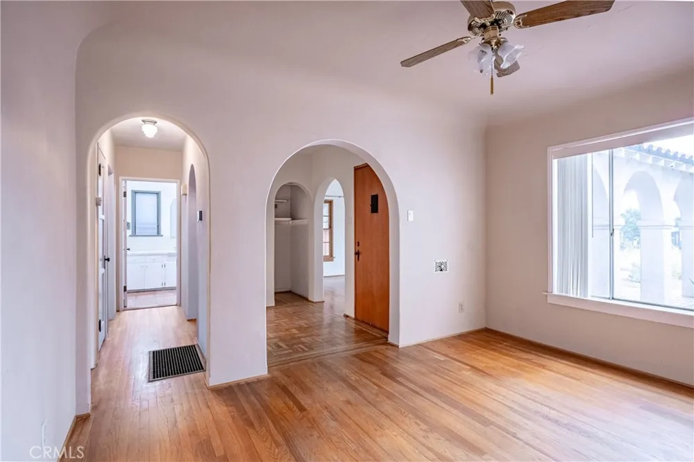 175 W 9th Upland, CA 91786