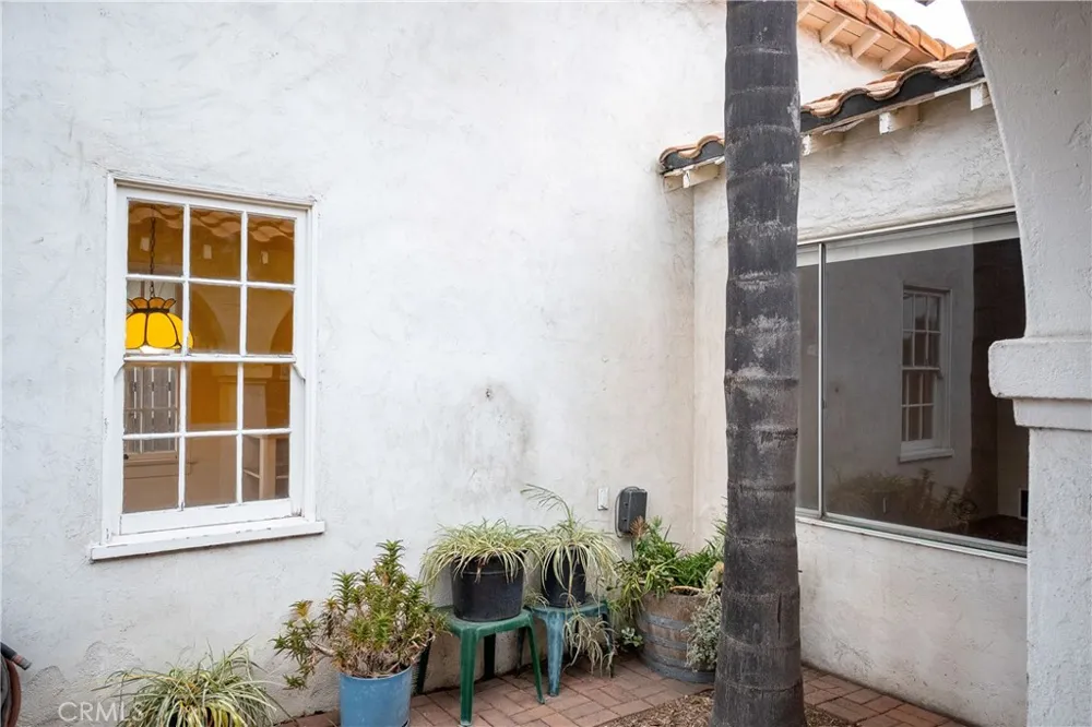 175 W 9th Upland, CA 91786