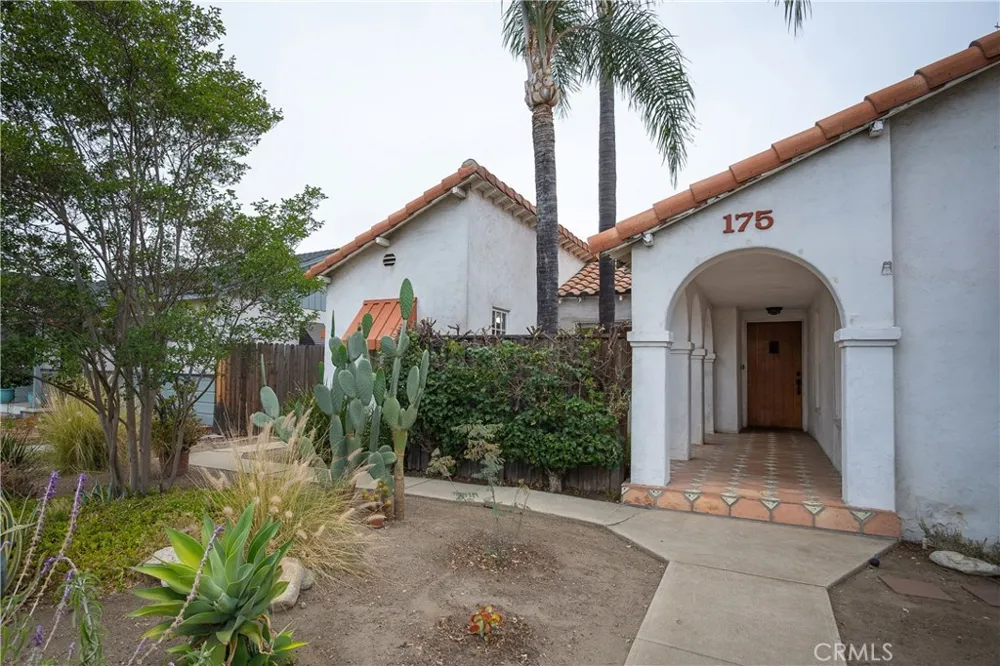 175 W 9th Upland, CA 91786