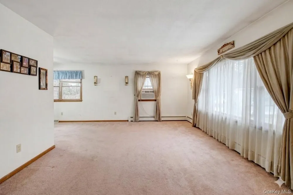 17 Last Road Middletown, NY 10941