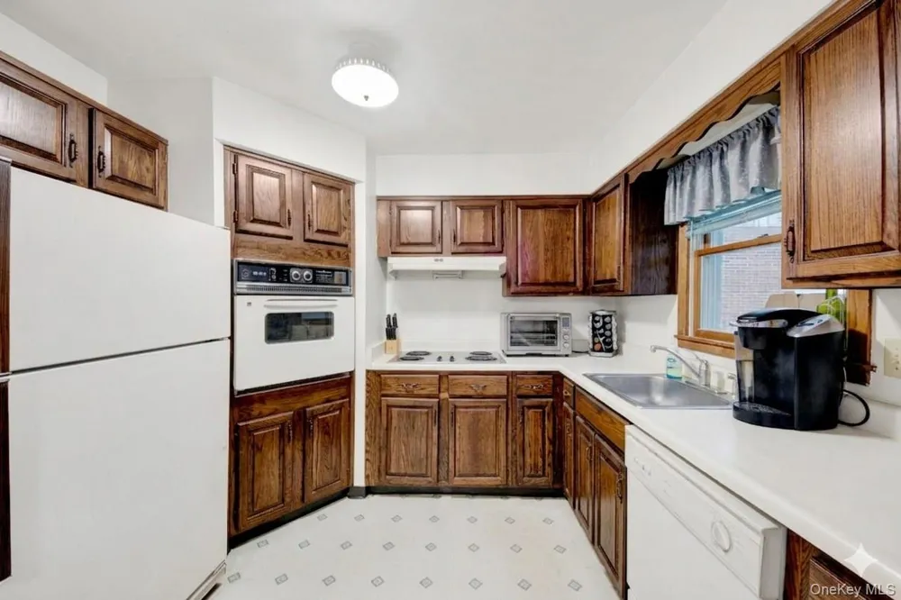 17 Last Road Middletown, NY 10941