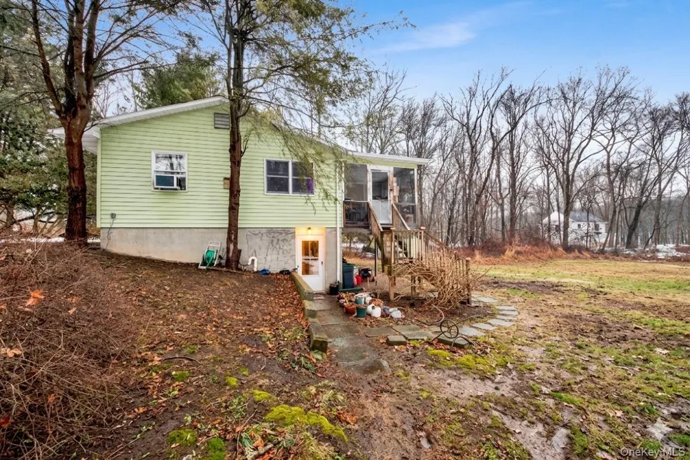 17 Last Road Middletown, NY 10941