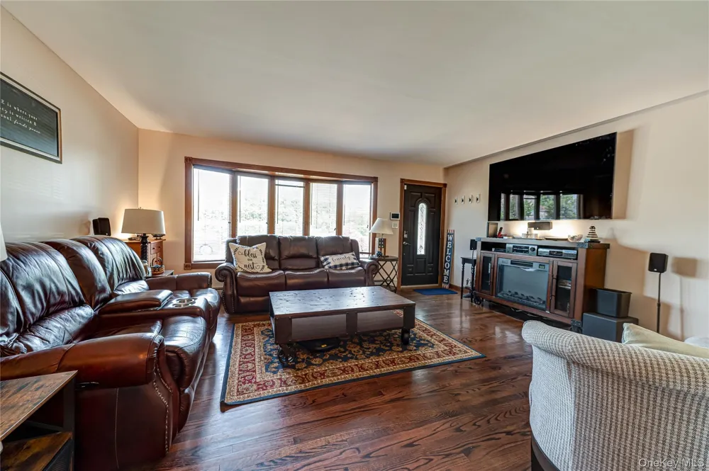 19 Buchanan Avenue Amity Harbor, NY 11701