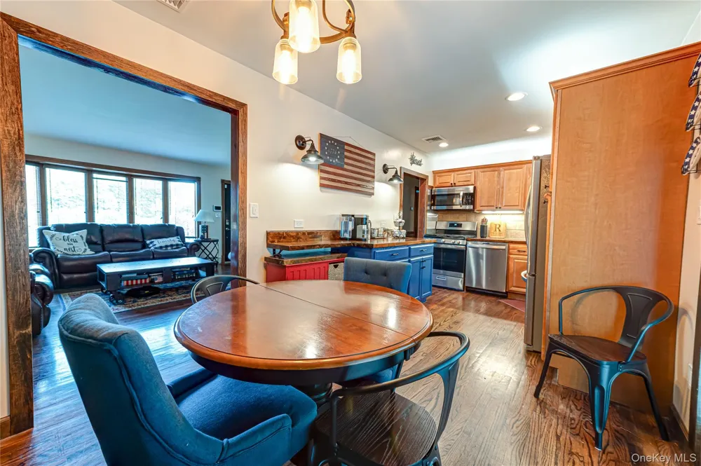 19 Buchanan Avenue Amity Harbor, NY 11701