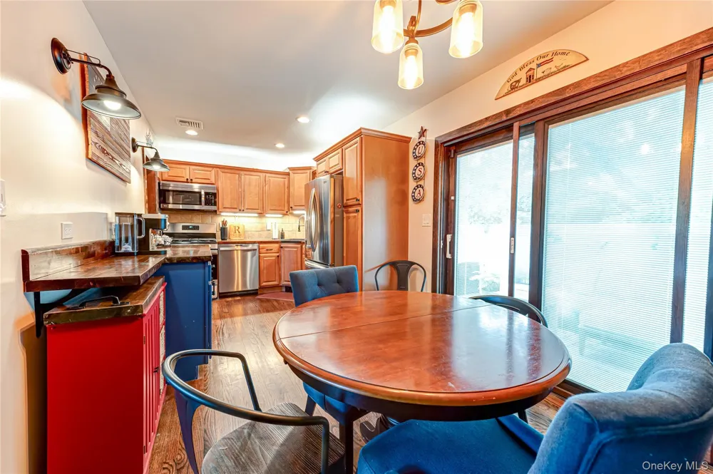 19 Buchanan Avenue Amity Harbor, NY 11701