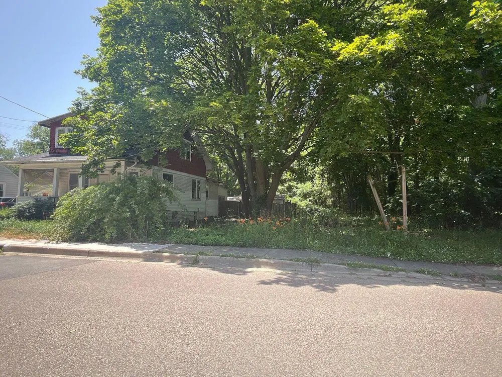 1320 Bryant Street Kalamazoo, MI 49001