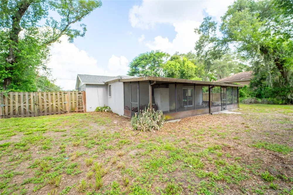8214 VALRIE LANE Riverview, FL 33569