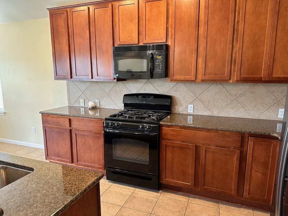15008 Fernhill Drive Austin, TX 78717