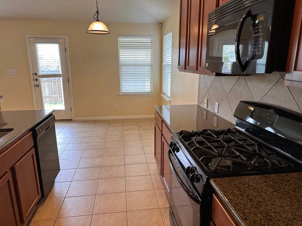 15008 Fernhill Drive Austin, TX 78717