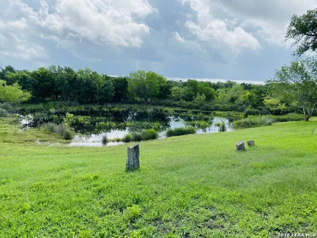 289 mission river oaks rd Woodsboro, TX 78393