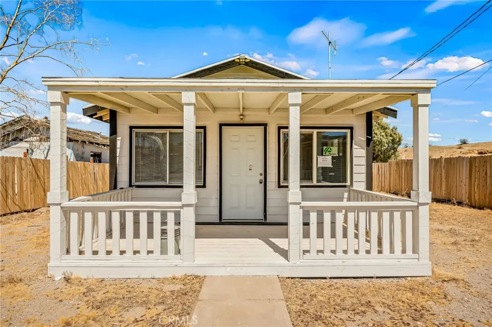 441 F Needles, CA 92363