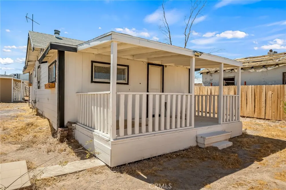 441 F Needles, CA 92363