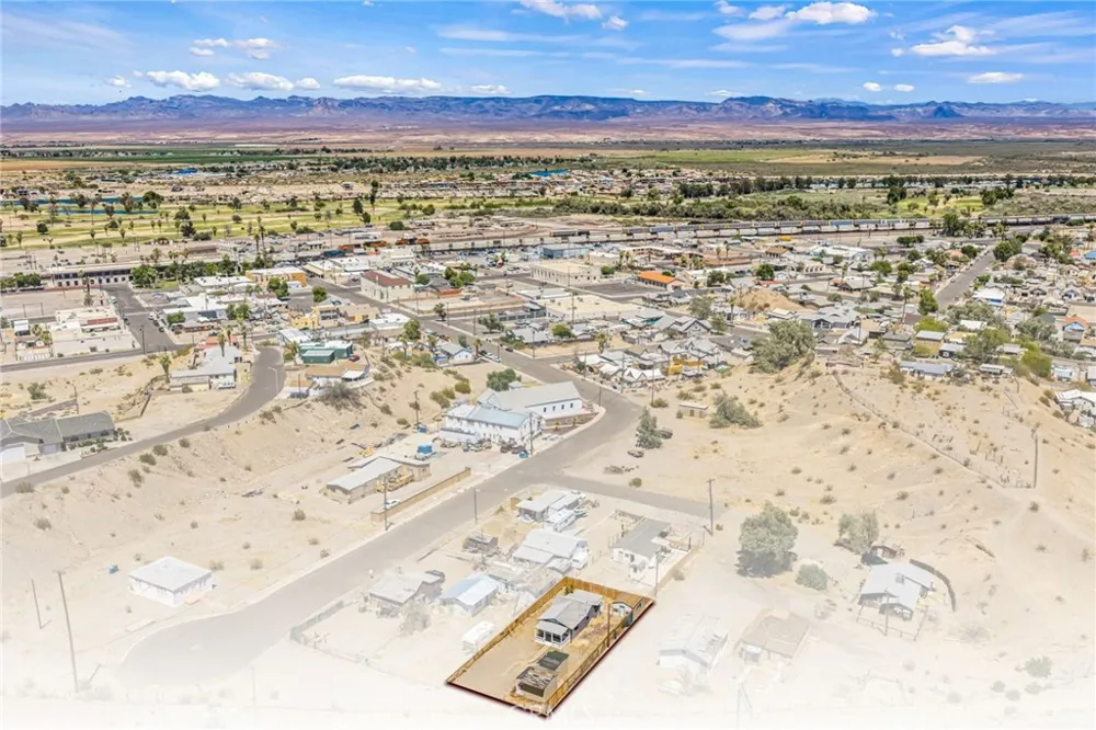 441 F Needles, CA 92363