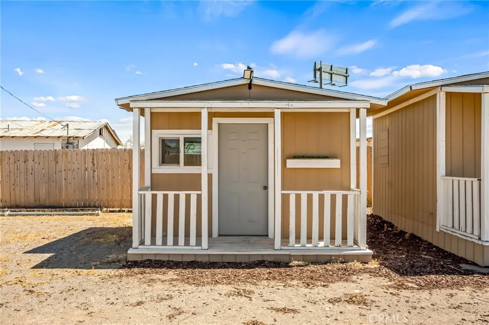 441 F Needles, CA 92363