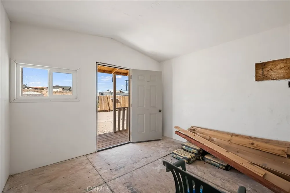 441 F Needles, CA 92363