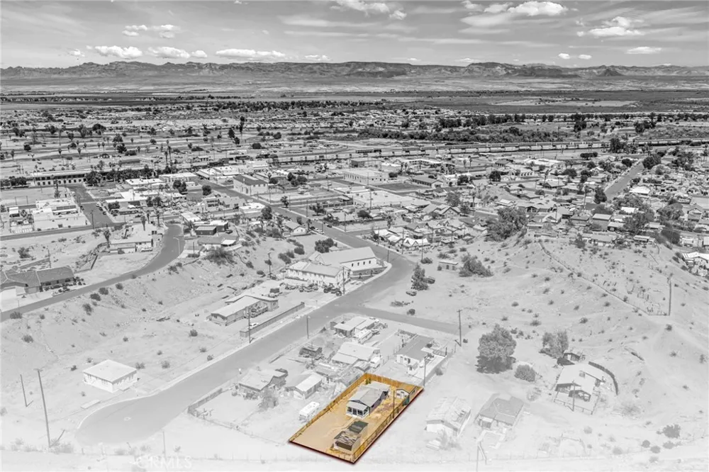441 F Needles, CA 92363