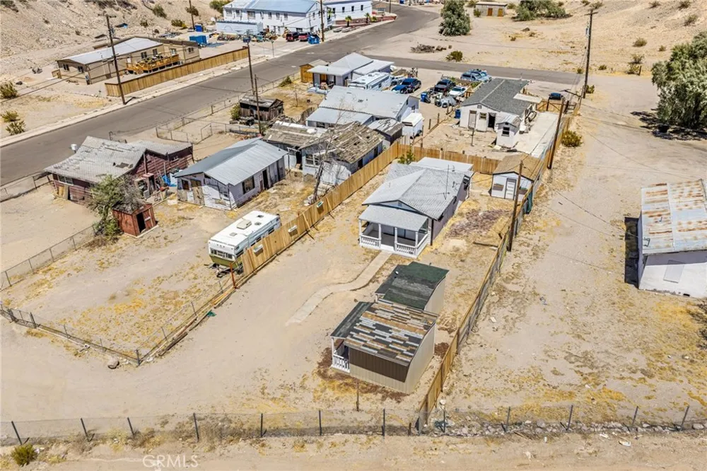 441 F Needles, CA 92363