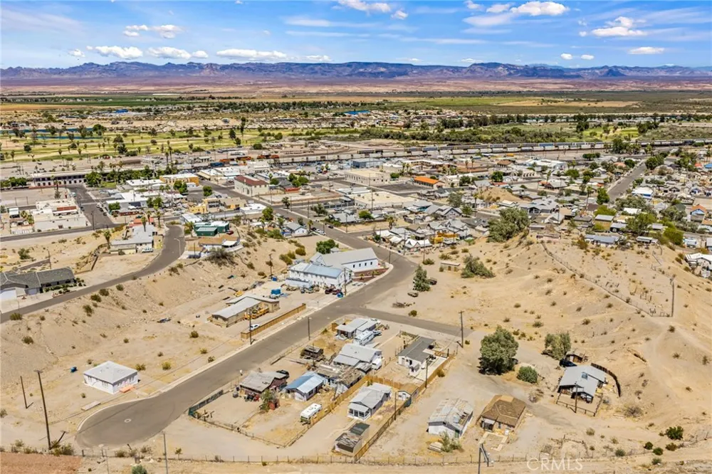 441 F Needles, CA 92363