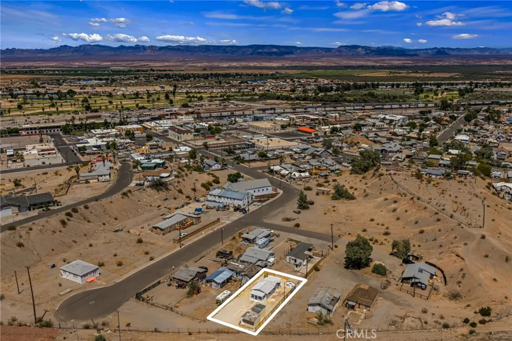 441 F Needles, CA 92363
