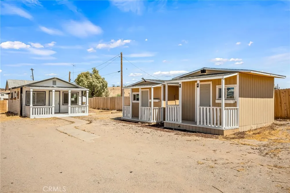 441 F Needles, CA 92363