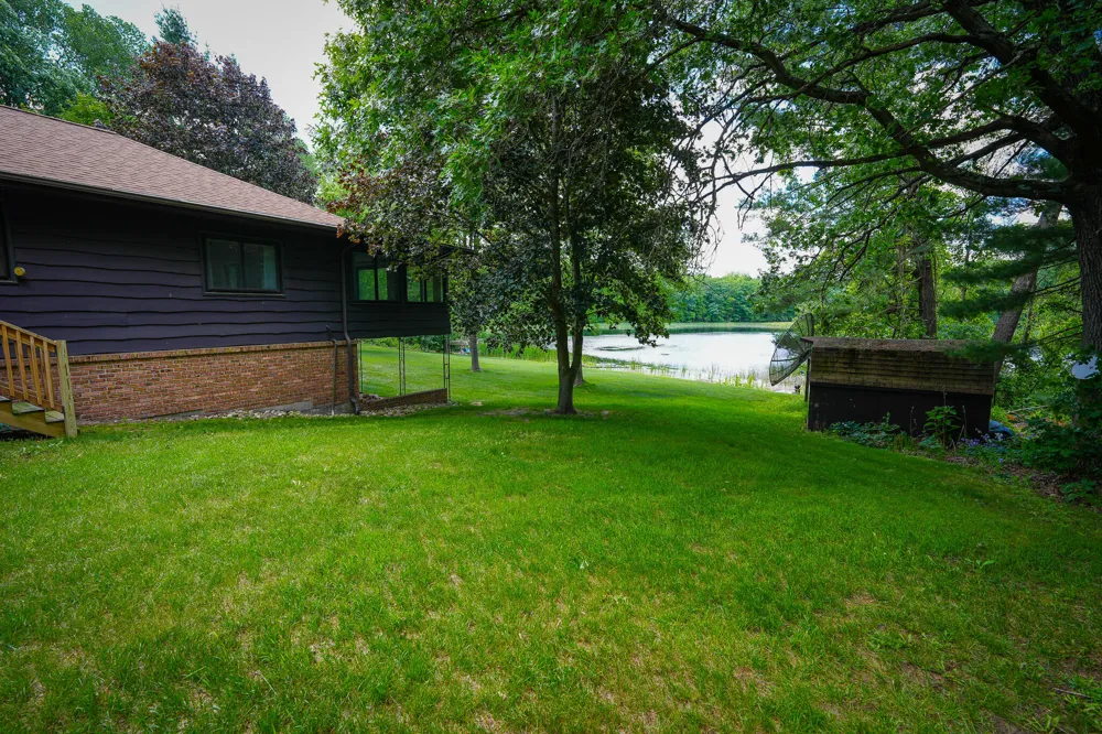 9411 Maple Hill Road Howard City, MI 49329