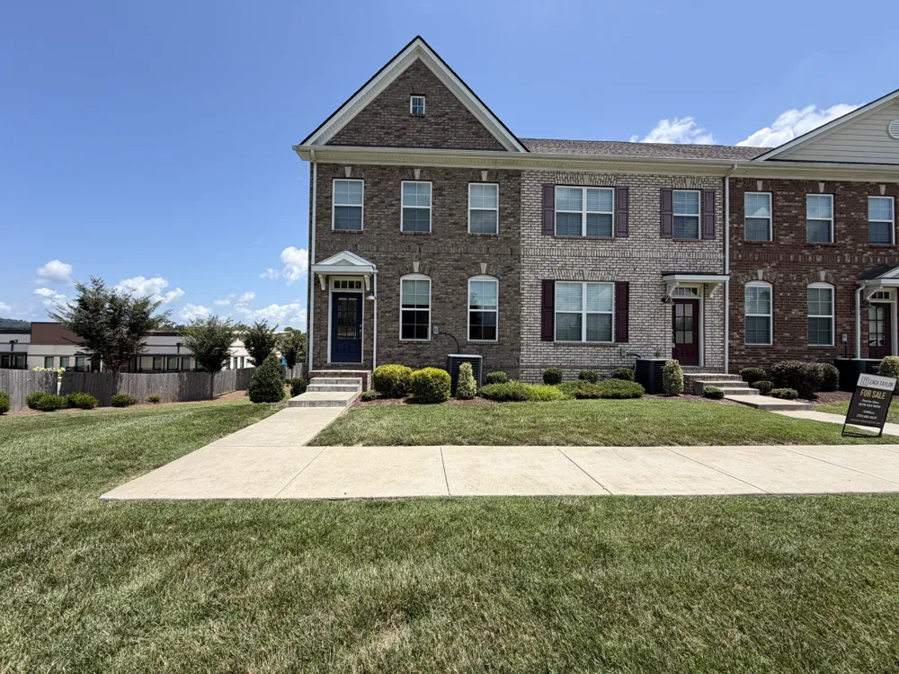 200 Kinsale Dr Spring Hill, TN 37174