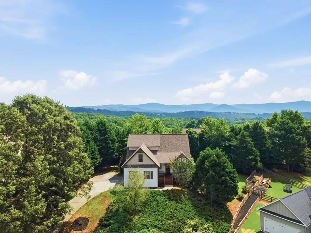 105 Arbor Hills Circle Talking Rock, GA 30175
