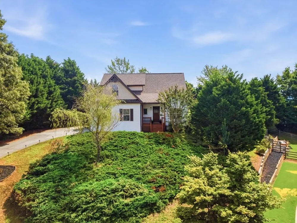 105 Arbor Hills Circle Talking Rock, GA 30175