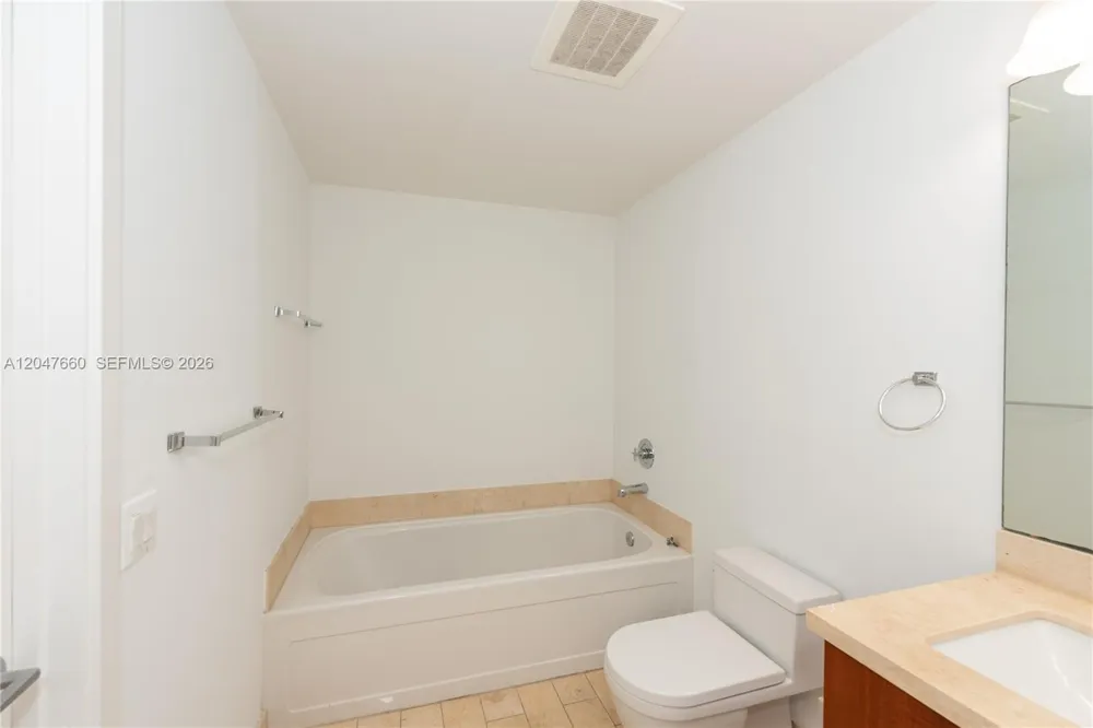 79 SW 12th St #1105-S Miami, FL 33130