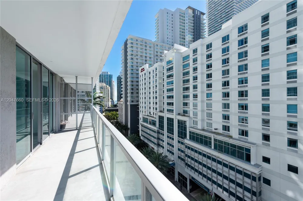 79 SW 12th St #1105-S Miami, FL 33130