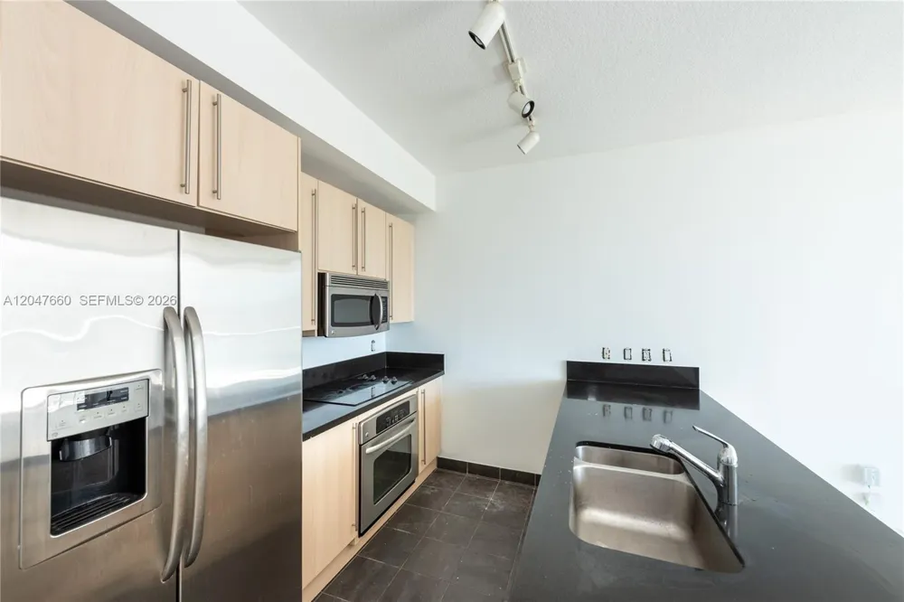 79 SW 12th St #1105-S Miami, FL 33130