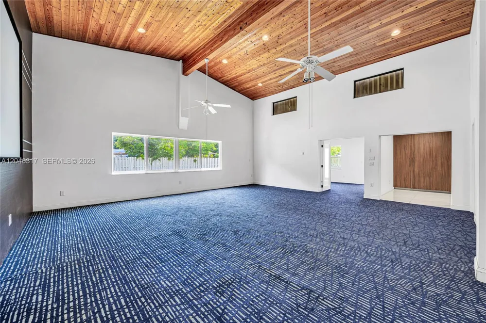 12525 SW 68th Ct Pinecrest, FL 33156