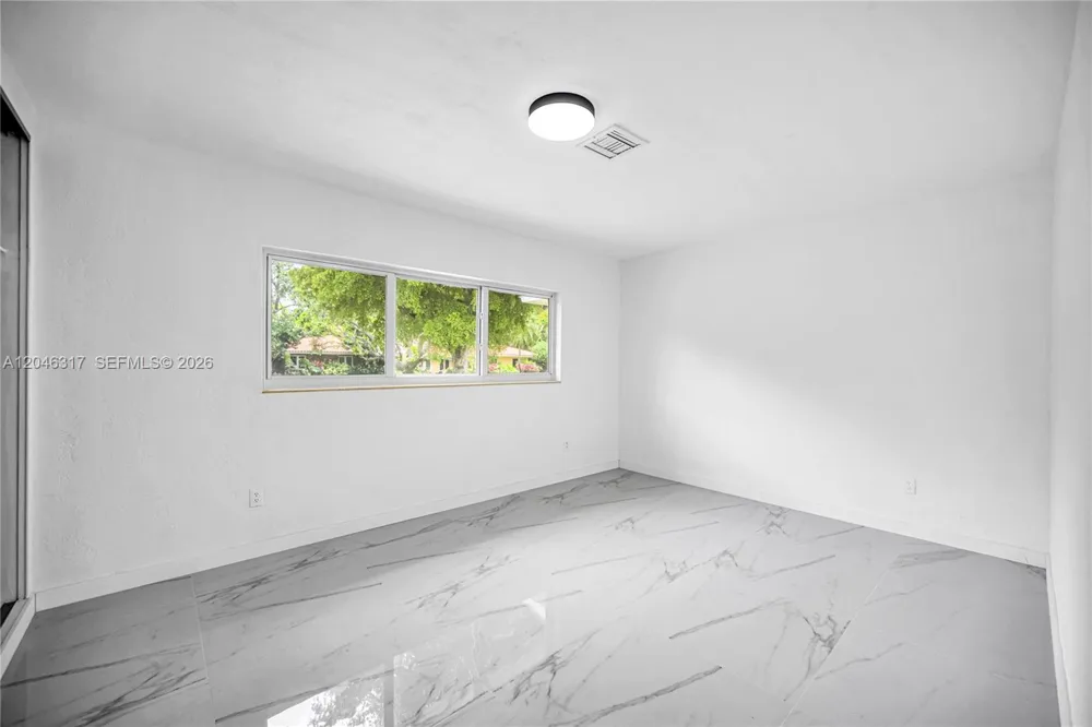 12525 SW 68th Ct Pinecrest, FL 33156