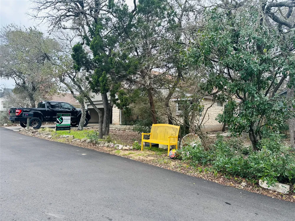 27 Par View Drive Wimberley, TX 78676